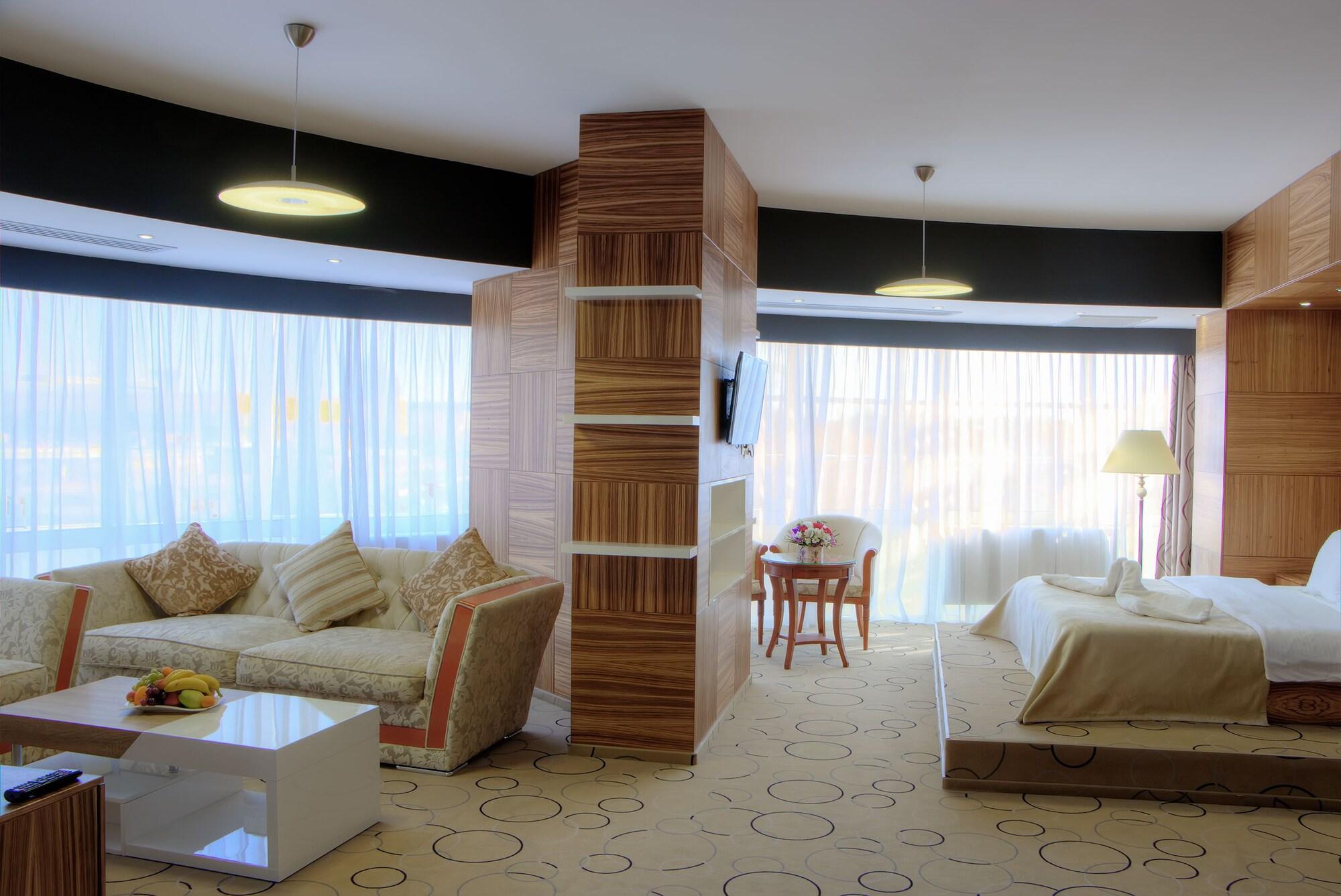 Hotel Oltenia Крайова Екстер'єр фото