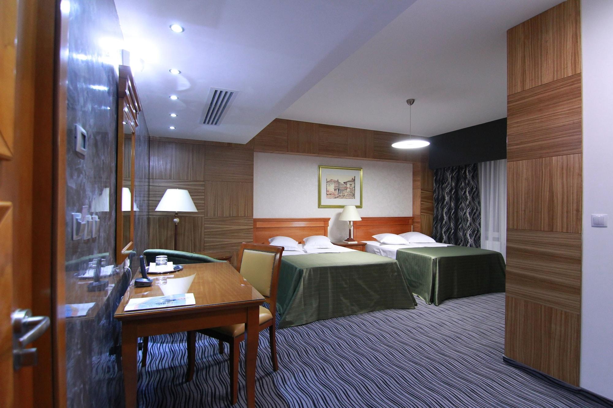 Hotel Oltenia Крайова Екстер'єр фото