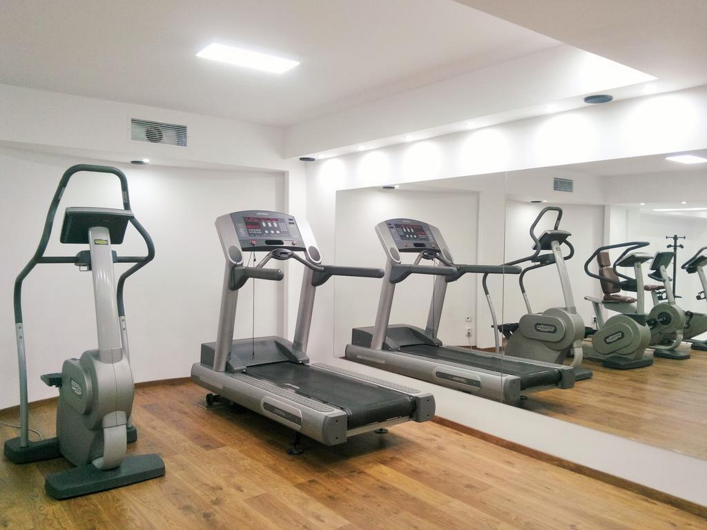 Hotel Oltenia Крайова Екстер'єр фото