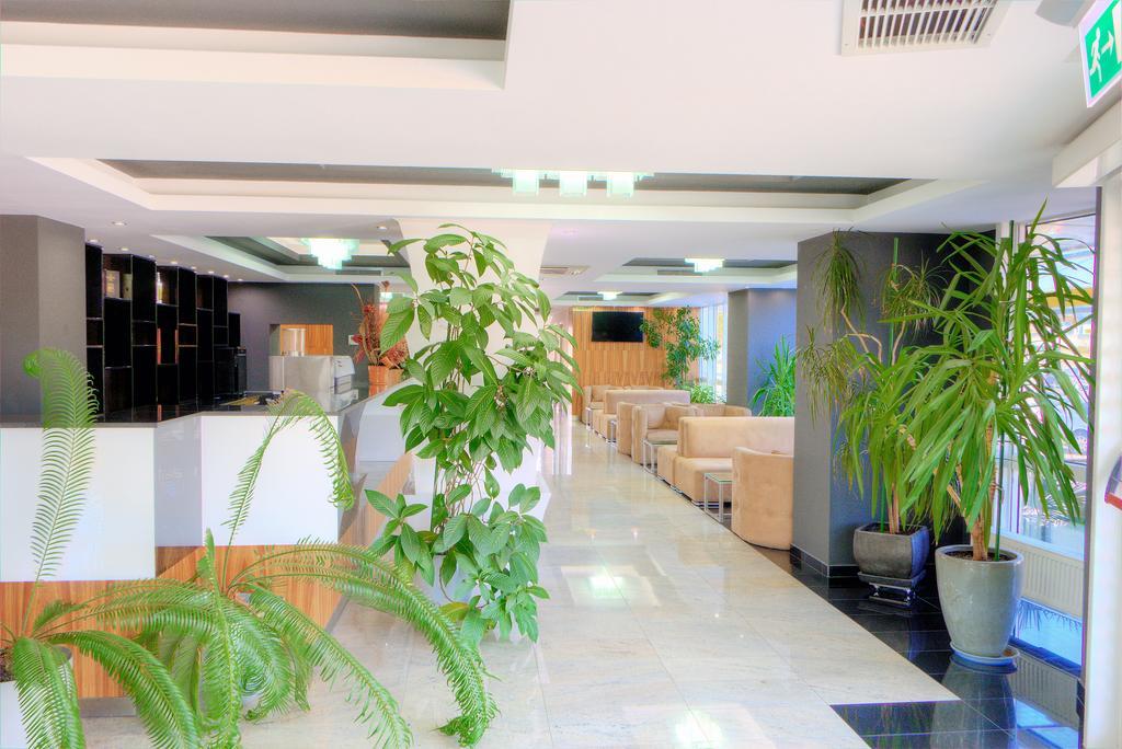 Hotel Oltenia Крайова Екстер'єр фото