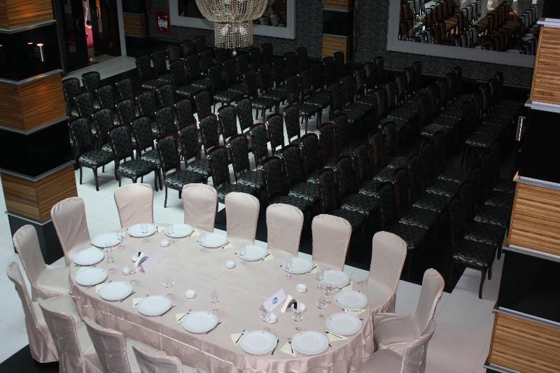 Hotel Oltenia Крайова Екстер'єр фото