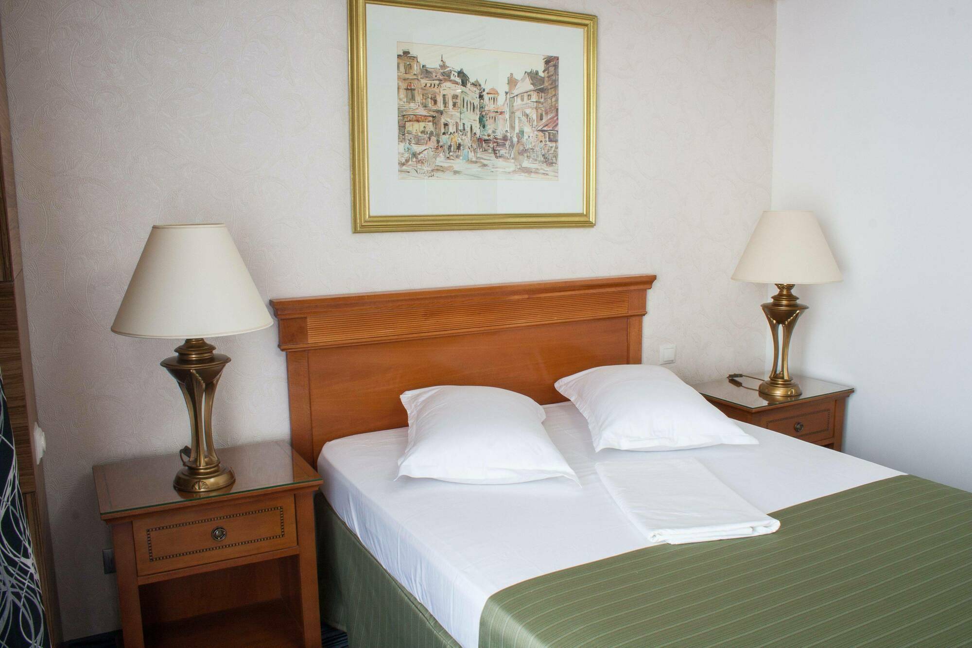 Hotel Oltenia Крайова Екстер'єр фото